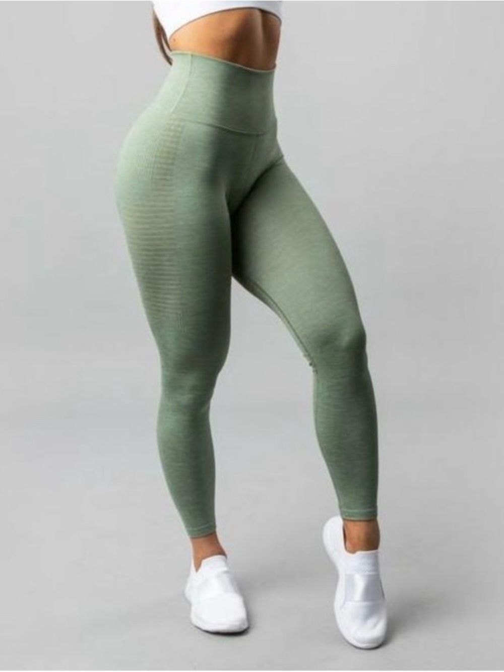 Alphalete Halo Leggings XS Sage Green